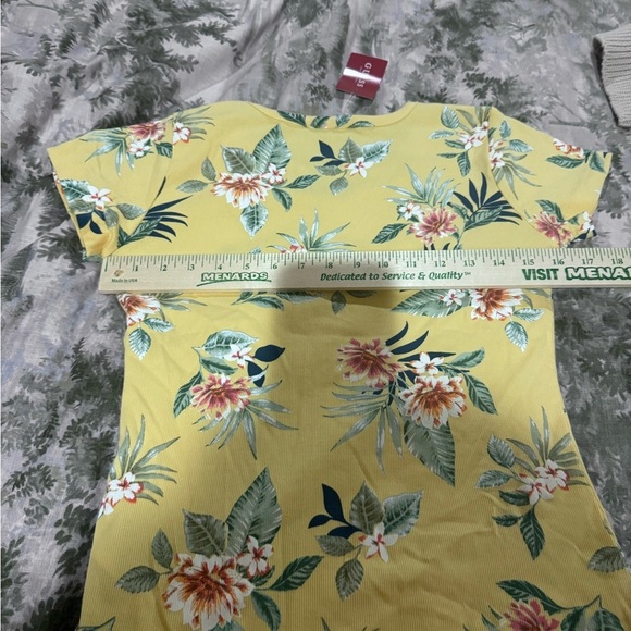 Guess Yellow Top with Green Floral Accents - Picture 4 of 9